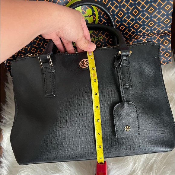 Tory Burch Shoulder Handbag - Picture 16 of 16